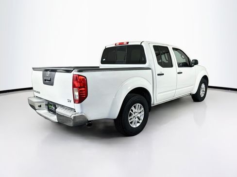 Used 2015 Nissan Frontier SV RWD image 9