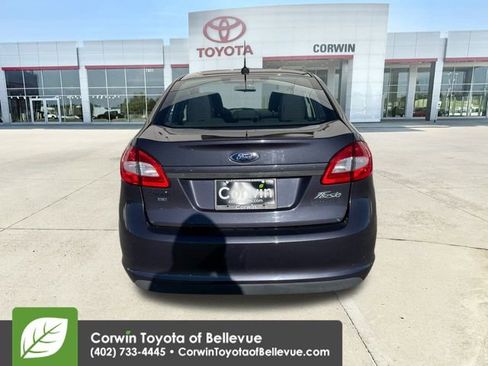 Used 2013 Ford Fiesta SE image 7