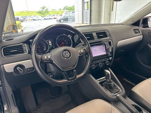 Used 2016 Volkswagen Jetta SEL Premium FWD image 30