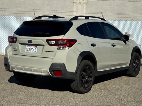 Used 2023 Subaru Crosstrek 2.0i Premium w/ Special Edition AWD/4WD image 3