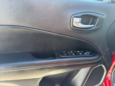 Used 2019 Jeep Compass Latitude w/ Cold Weather Group image 13