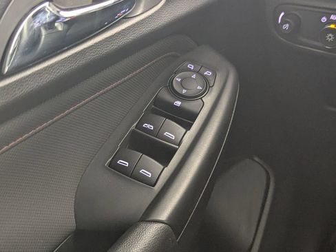 Used 2021 Chevrolet TrailBlazer RS w/ Driver Confidence Package FWD image 18