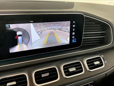 Certified 2023 Mercedes-Benz GLS 450 4MATIC image 21