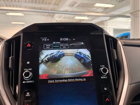 Used 2025 Subaru Crosstrek 2.0i Premium image 14