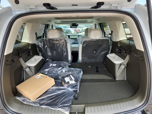 New 2025 Hyundai Santa Fe Calligraphy image 8