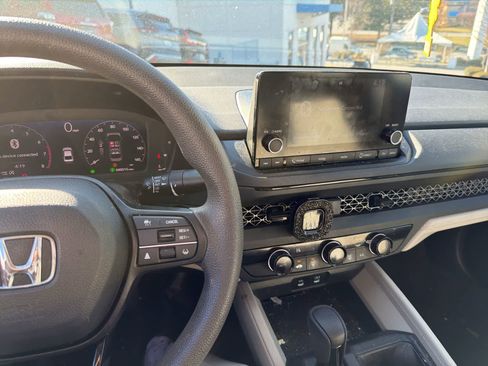 Used 2023 Honda Accord LX image 20