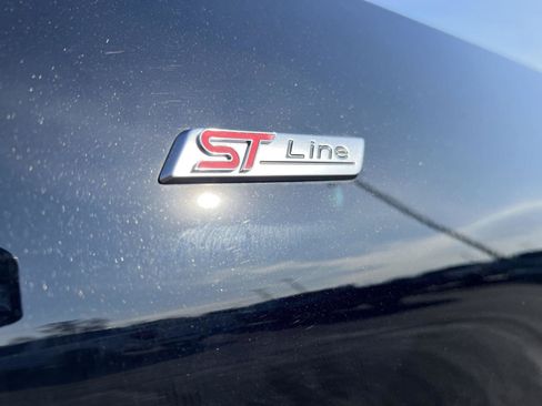 Used 2025 Ford Explorer ST-Line w/ Premium Package image 3