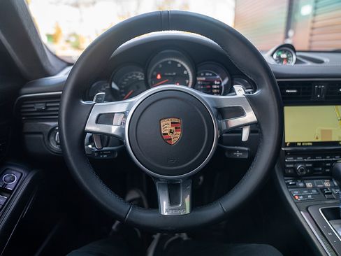 Certified 2015 Porsche 911 Turbo image 6