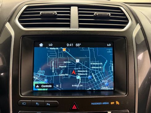 Used 2018 Ford Explorer Platinum AWD/4WD image 31