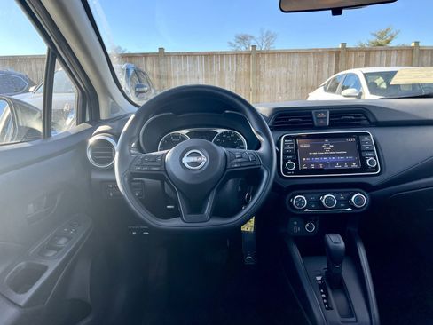 Used 2025 Nissan Versa S w/ S Plus Package image 30