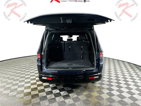 New 2025 Jeep Wagoneer Series II w/ Convenience Group I image 16