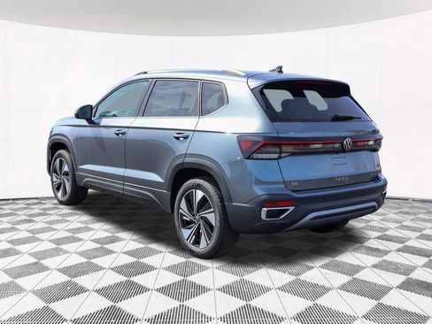 New 2025 Volkswagen Taos SE image 15