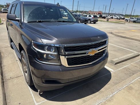 Used 2017 Chevrolet Tahoe LT RWD image 2