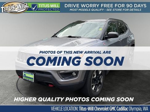 Used 2018 Jeep Compass Trailhawk AWD/4WD image 2