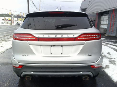 Used 2016 Lincoln MKC Reserve w/ Lincoln MKC Climate Package image 4