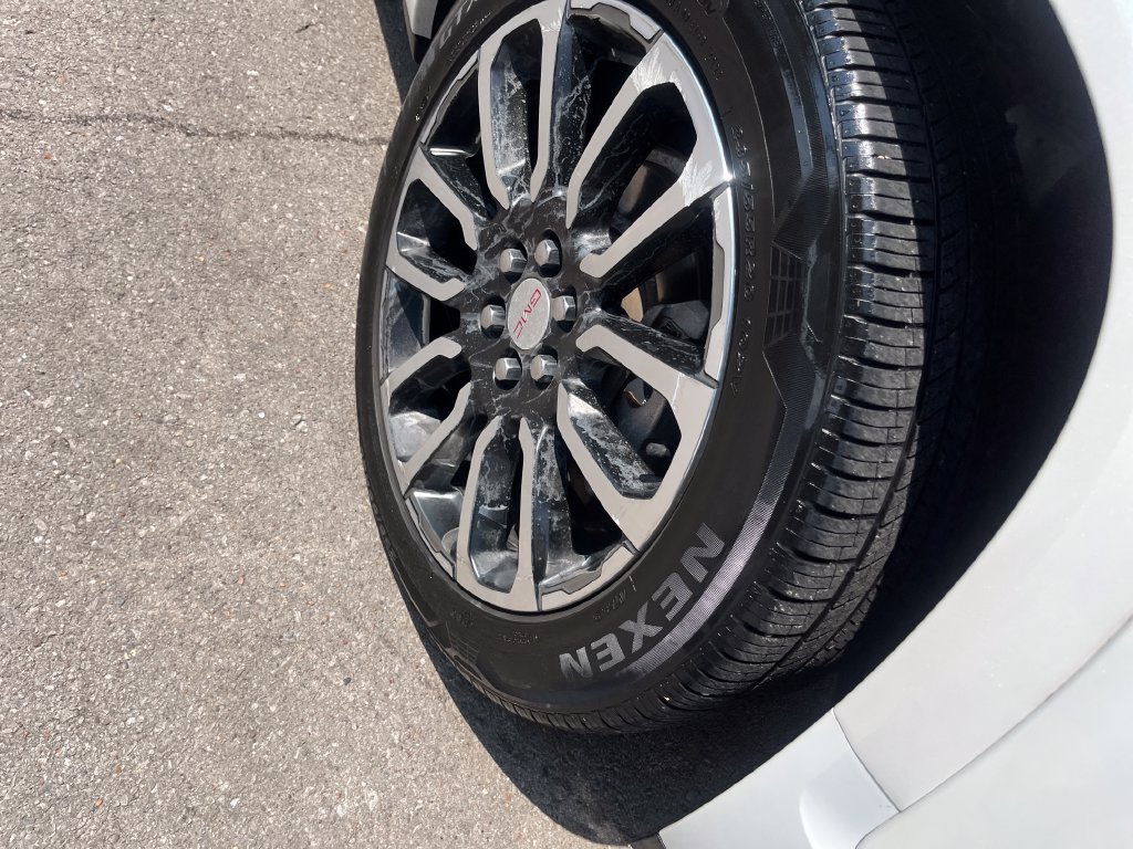 Used 2020 GMC Acadia Denali w/ Trailering Package AWD/4WD image 39
