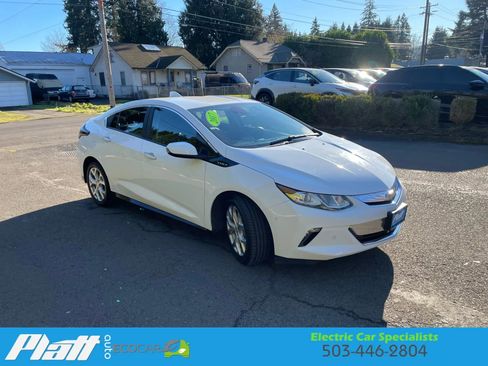 Used 2017 Chevrolet Volt Premier w/ Driver Confidence II Package image 11