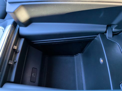 Certified 2025 BMW X7 xDrive40i w/ M Sport Package image 21