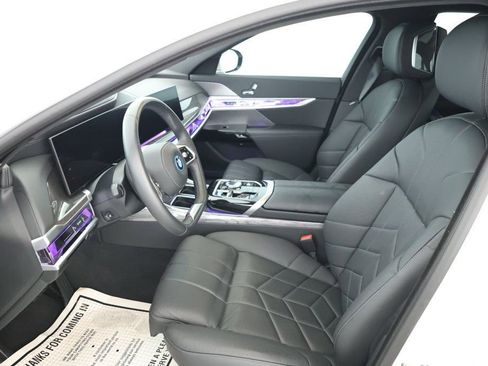 Used 2024 BMW i7 eDrive50 image 18