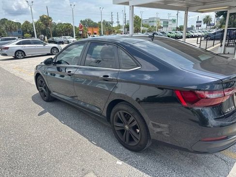 Used 2024 Volkswagen Jetta SE FWD image 8