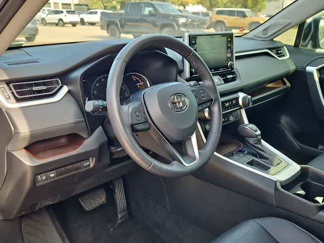 Used 2021 Toyota RAV4 Limited FWD image 10