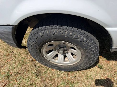 Used 2011 Ford Ranger XL image 21