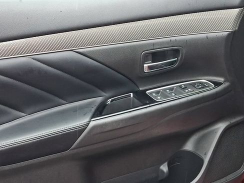 Used 2020 Mitsubishi Outlander SEL AWD/4WD image 19