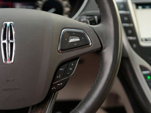 Used 2016 Lincoln MKX Reserve w/ Climate Package image 24