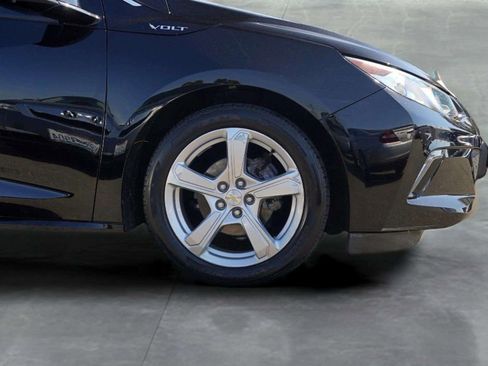 Used 2018 Chevrolet Volt LT image 9