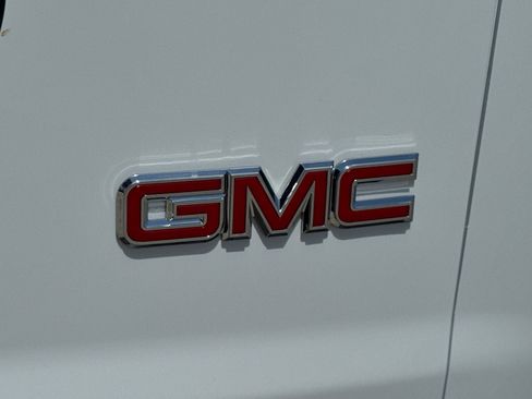 New 2026 GMC Savana 2500 Extended w/ Driver Convenience Package RWD image 10