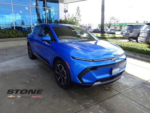 Certified 2025 Chevrolet Equinox EV LT w/ Convenience Package image 1