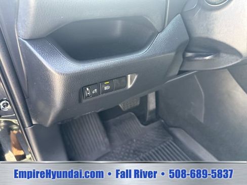 Used 2024 Toyota RAV4 LE AWD/4WD image 20