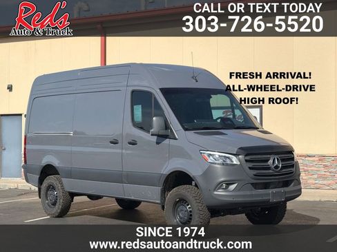 Used 2025 Mercedes-Benz Sprinter 2500 image 2
