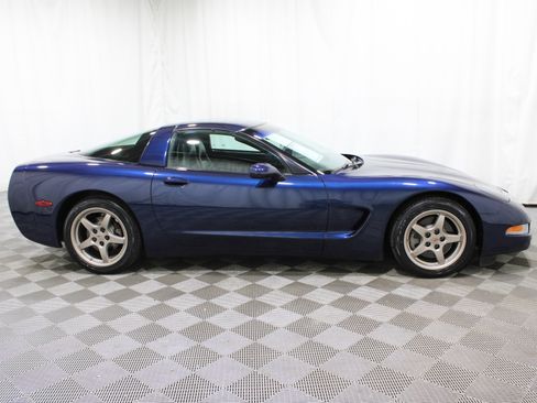 Used 2000 Chevrolet Corvette Hardtop w/ Memory Pkg image 19