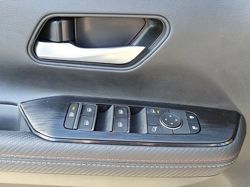 New 2026 Nissan Kicks SR image 30