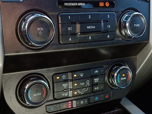 Used 2019 Ford F350 Lariat w/ Lariat Ultimate Package image 26