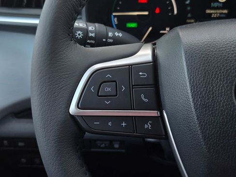 Certified 2026 Toyota Sienna XLE FWD image 22