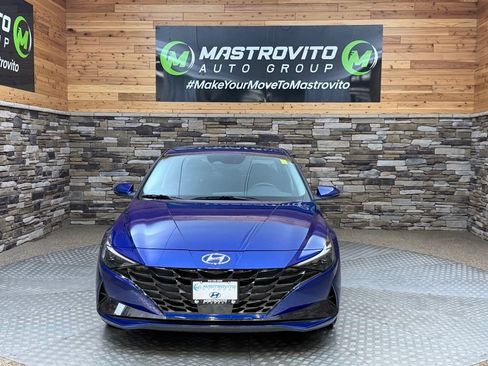 Used 2023 Hyundai Elantra Limited w/ Cargo Package FWD image 7