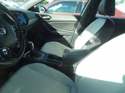Used 2019 Volkswagen Jetta R-Line FWD image 6
