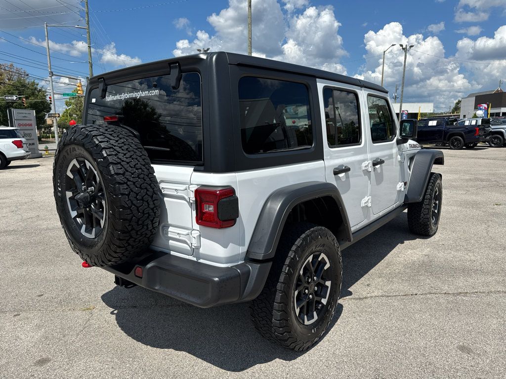Used 2025 Jeep Wrangler Unlimited Rubicon AWD/4WD image 7