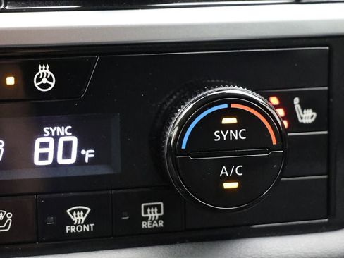 Used 2024 Nissan Pathfinder SL image 22