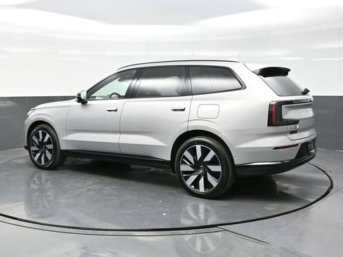New 2025 Volvo EX90 Ultra image 4