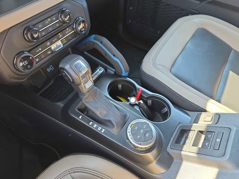 Used 2024 Ford Bronco Wildtrak image 23