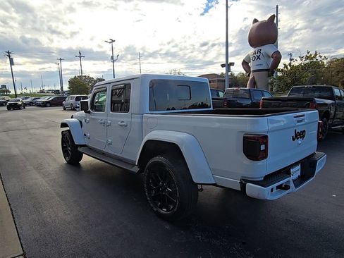 Used 2022 Jeep Gladiator Overland image 6