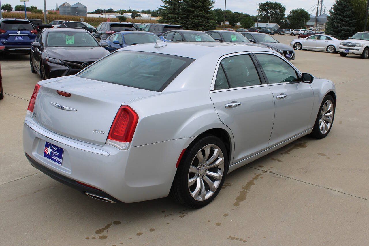 Used 2020 Chrysler 300 Limited RWD image 5