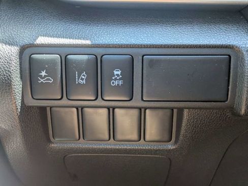 Used 2022 Mitsubishi Eclipse Cross LE FWD image 23