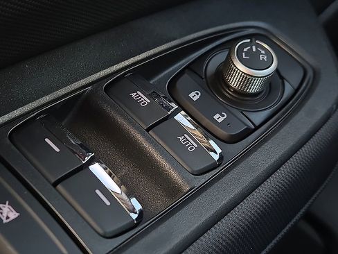 New 2025 Subaru Forester Limited image 18