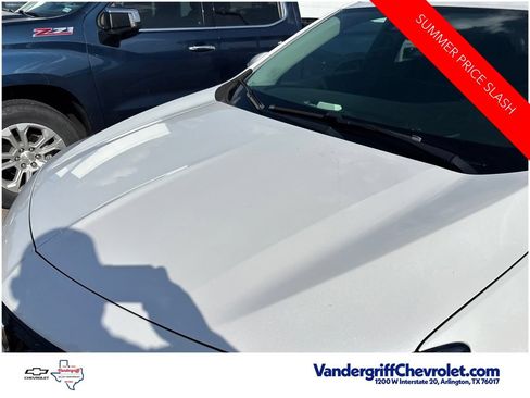 Certified 2023 Buick Encore GX Essence w/ Experience Buick Package FWD image 3
