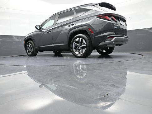 Certified 2025 Hyundai Tucson SEL AWD/4WD image 32