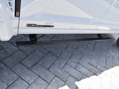 Used 2025 Ford F450 Lariat w/ FX4 Off-Road Package image 8